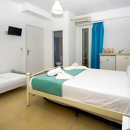 Superb Naxos Triple Semi-basement Private Balcony فندق